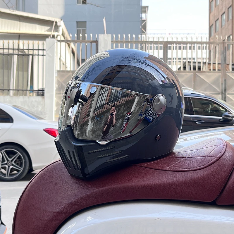 Biltwell Lane Splitter Full-Face Helmet.
