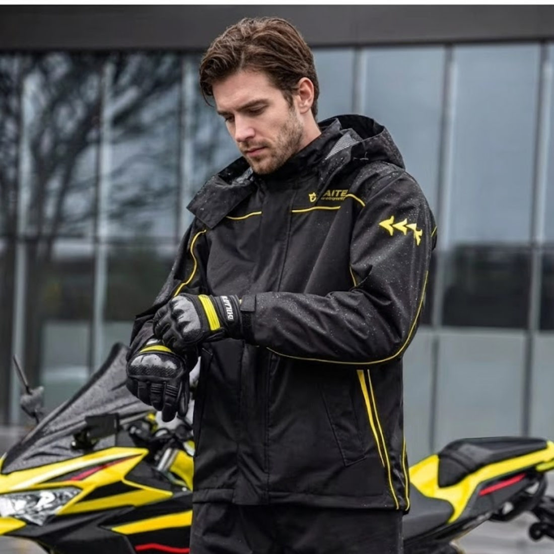 Motorcycle Rain Suit for Riders (Jacket + Pants) – Waterproof, Windproof & Breathable